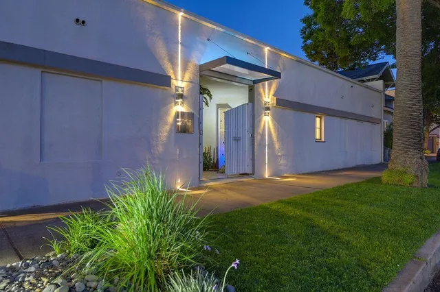 $1,449,000 | 2101 28th Street, Sacramento, CA 95818