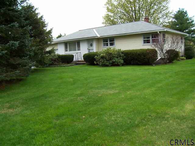1109 Mohawk Road Niskayuna, NY 12309 - Photo 1 of 11 Photo 1