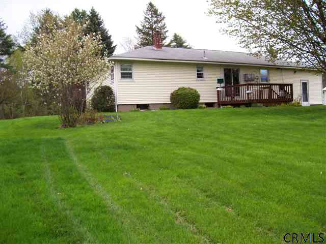 1109 Mohawk Road Niskayuna, NY 12309 - Photo 9 of 11 Photo 9