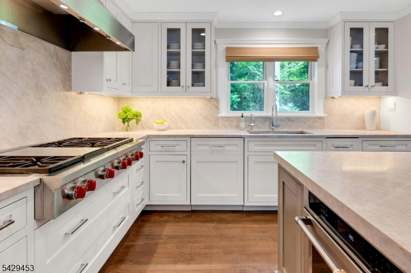 27 Bedford Road Summit, NJ 07901 - Photo 15 of 49