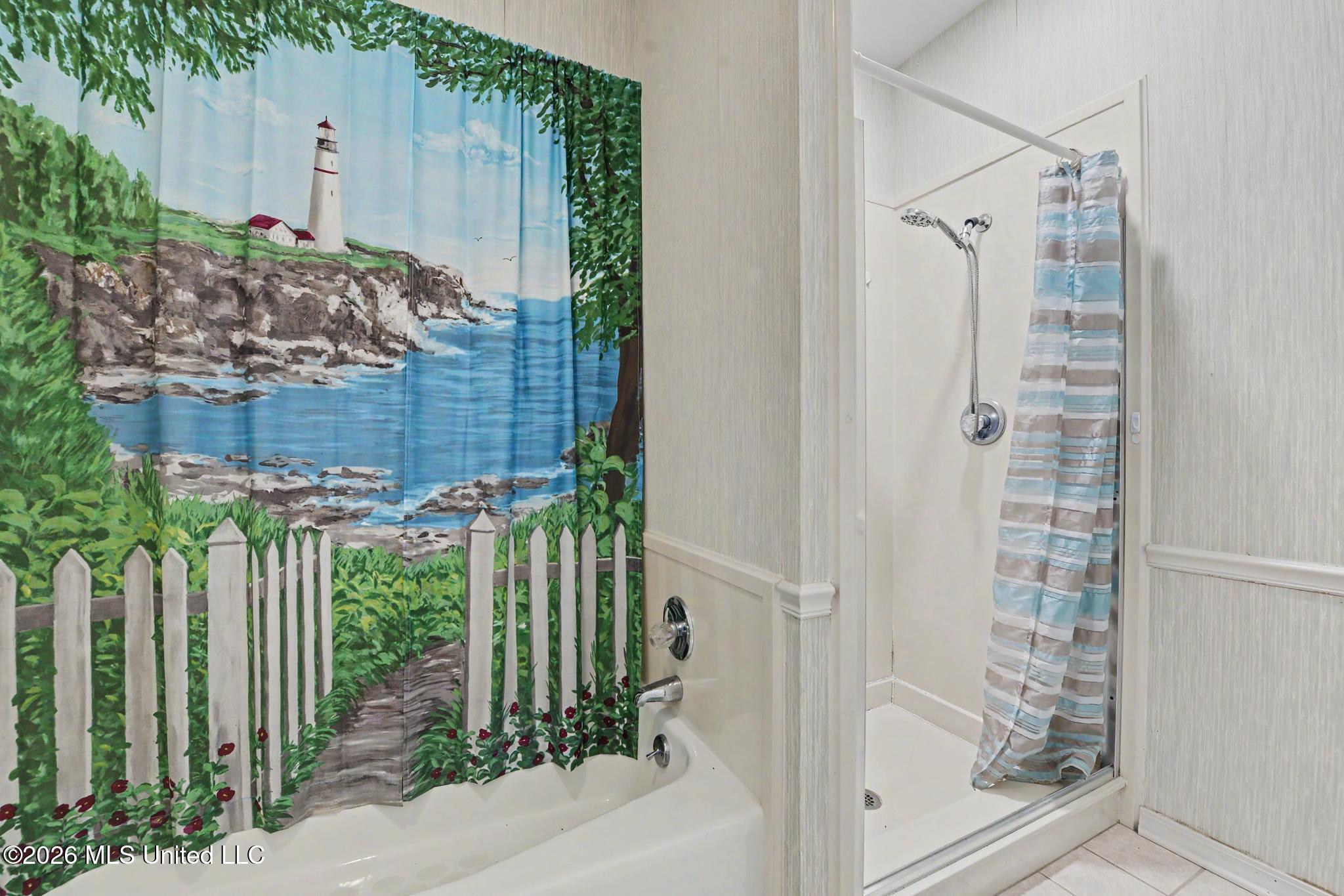 7881 Hilo Way Diamondhead, MS 39525 - Photo 17 of 25 Master Bathroom