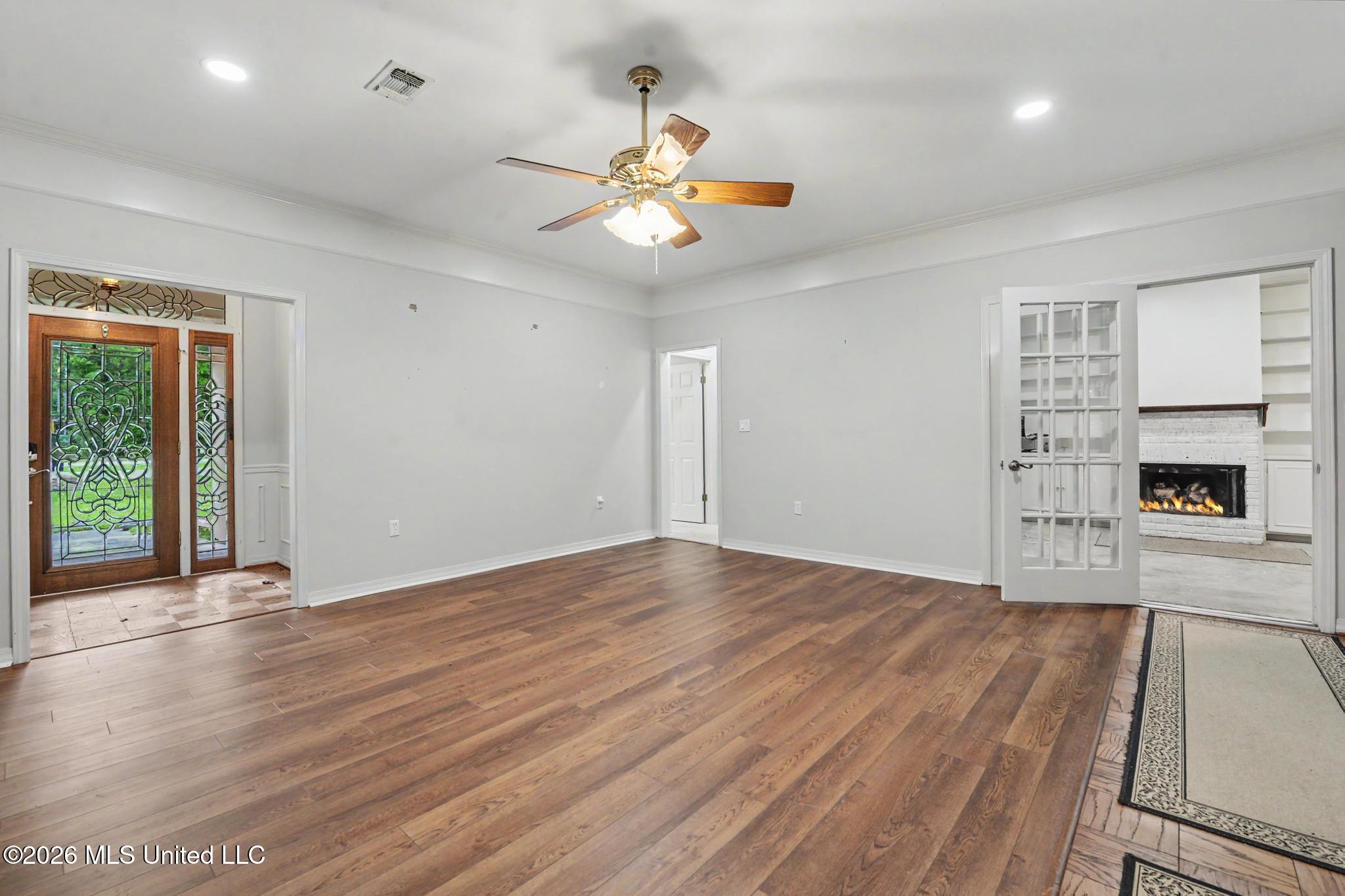 7881 Hilo Way Diamondhead, MS 39525 - Photo 3 of 25 Living Room