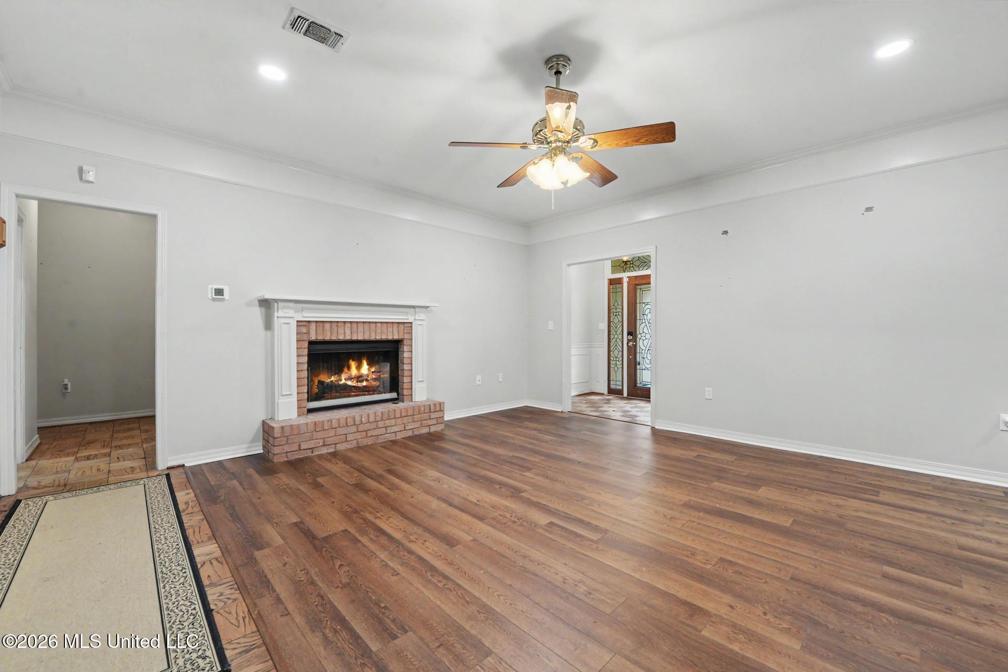 7881 Hilo Way Diamondhead, MS 39525 - Photo 8 of 25 Living Room