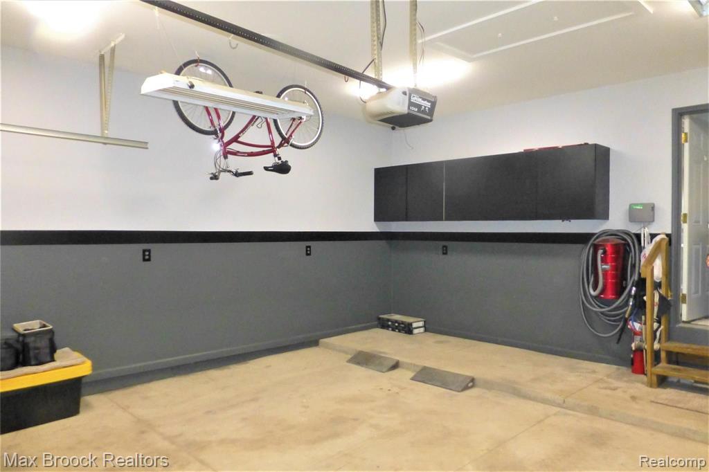 2767 York Road Rochester Hills, MI 48309 - Photo 18 of 19