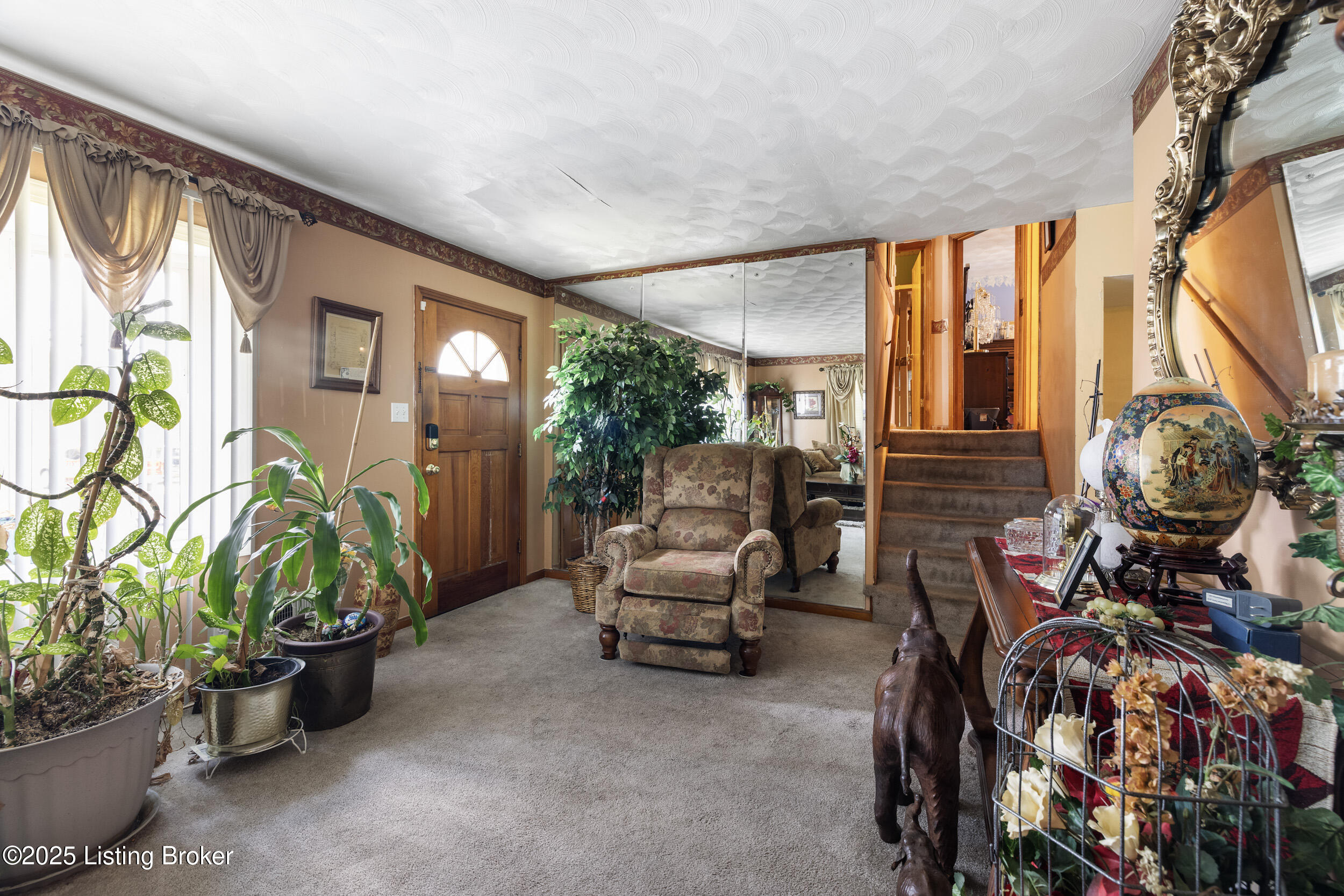 6104 Shadow Run Road Louisville, KY 40219 - Photo 5 of 34 3U8A9711
