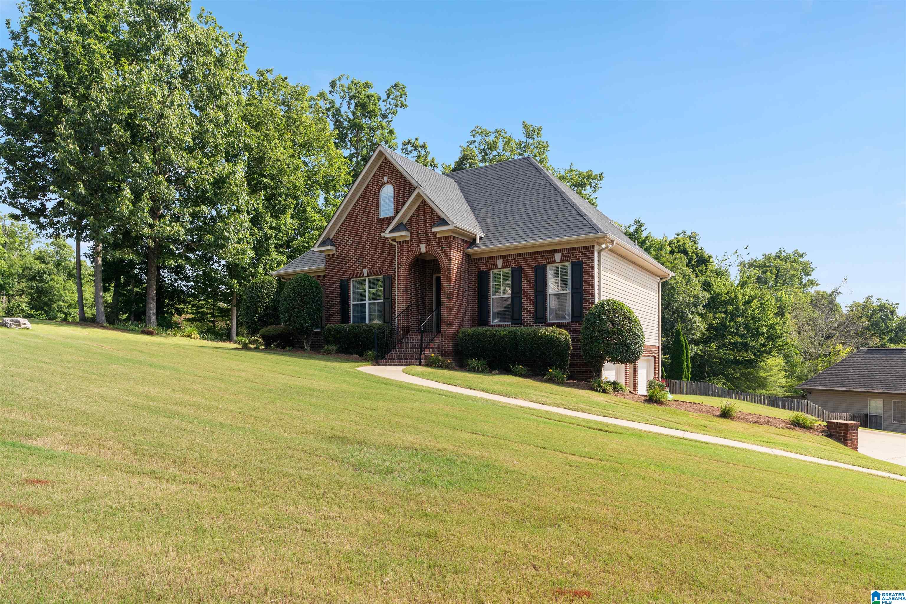 1235 Summit Ridge Way Odenville, AL 35120 - Photo 4 of 36
