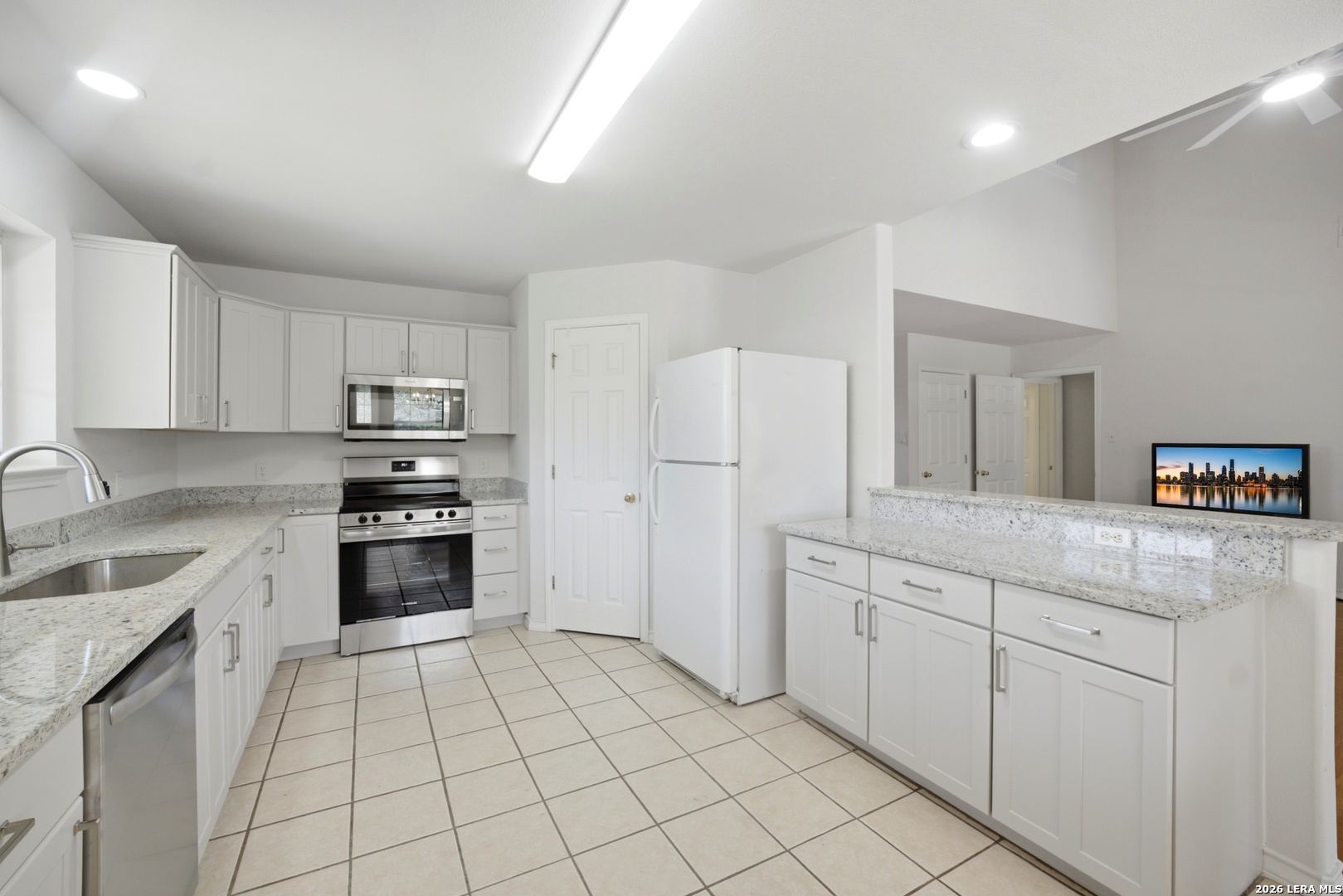 1191 Sachtleben Road Wimberley, TX 78676 - Photo 15 of 33