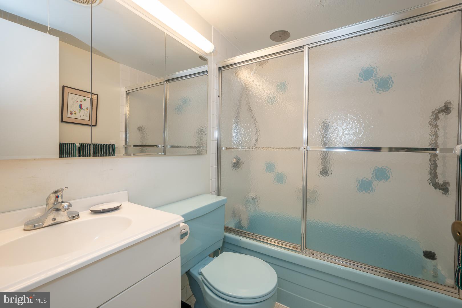 1919 Chestnut Street, Unit 2218 Philadelphia, PA 19103 - Photo 15 of 25