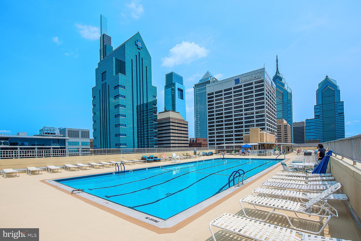 1919 Chestnut Street, Unit 2218 Philadelphia, PA 19103 - Photo 24 of 25 Rooftop Pool