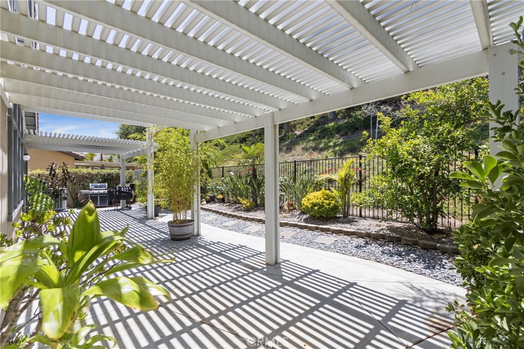 33145 Vermont Road Temecula, CA 92592 - Photo 40 of 41 a outdoor space with lots of potted plants