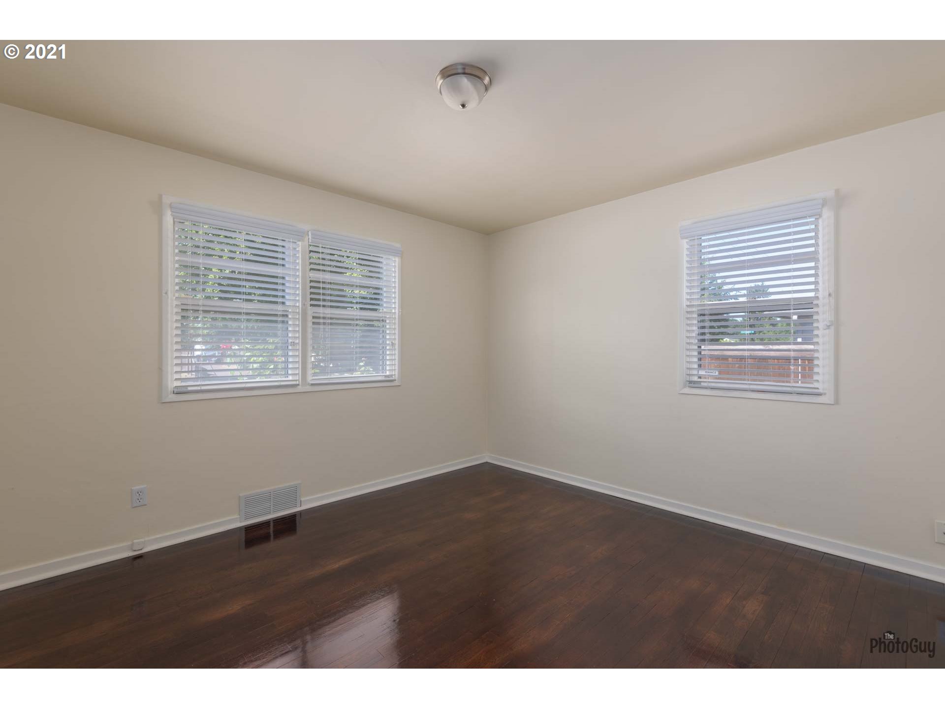 3355 Elmira Road Eugene, OR 97402 - Photo 13 of 23 Gallery Image 13