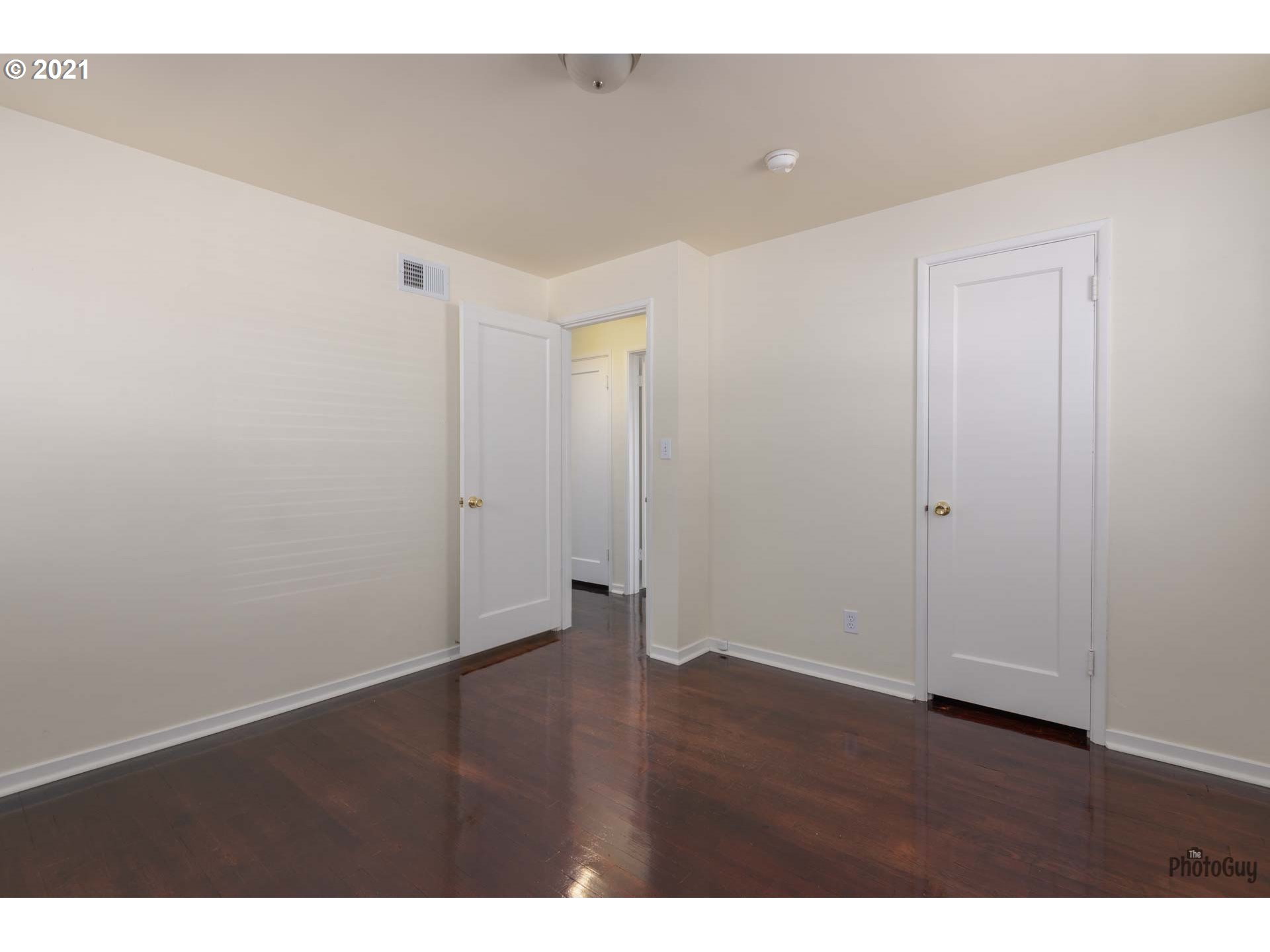 3355 Elmira Road Eugene, OR 97402 - Photo 16 of 23 Gallery Image 16