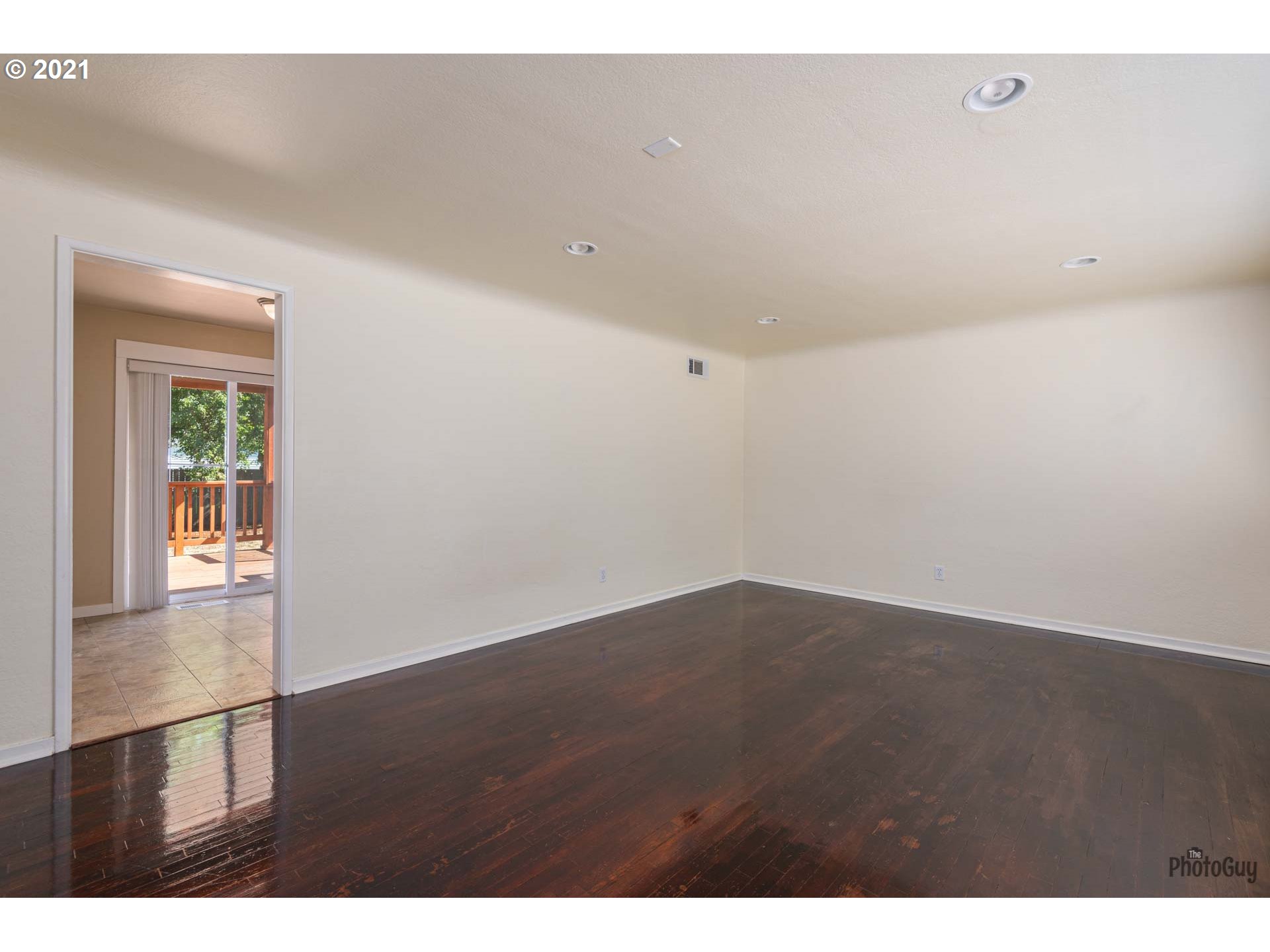 3355 Elmira Road Eugene, OR 97402 - Photo 5 of 23 Gallery Image 5