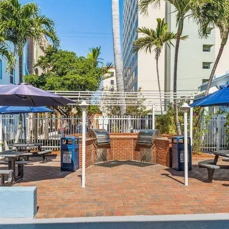 $2,300 | 315 Van Buren Street, Unit 205B, Hollywood, FL 33019