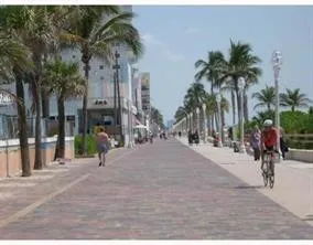 $2,300 | 315 Van Buren Street, Unit 205B, Hollywood, FL 33019