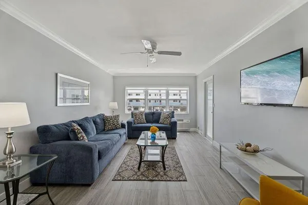 $2,300 | 315 Van Buren Street, Unit 205B, Hollywood, FL 33019