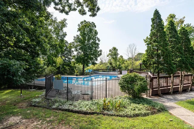 $292,000 | 9656 South Bay Pointe Drive, Unit 74, Bloomington, IN 47401