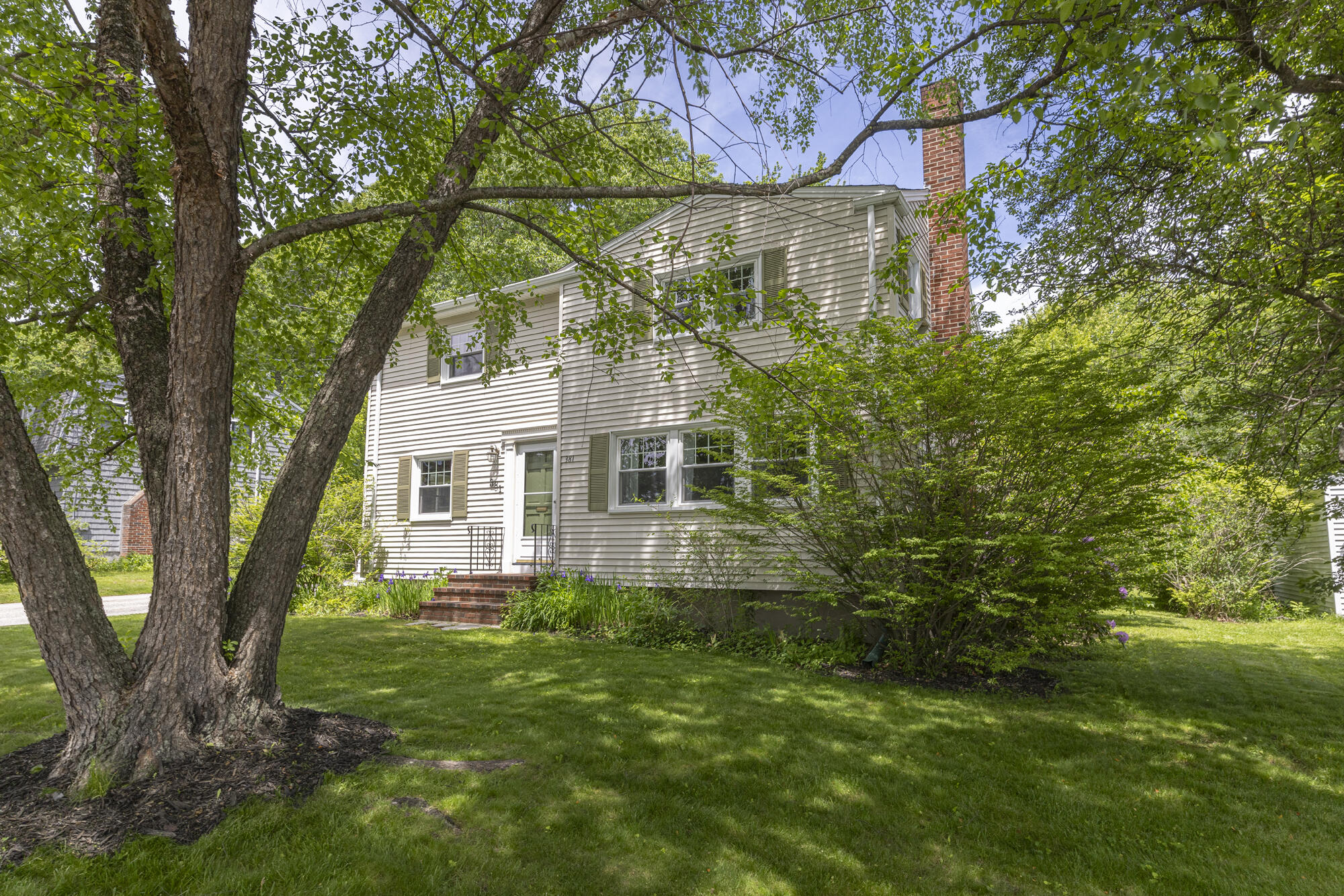 381 Ludlow Street Portland, ME 04102 - Photo 1 of 47 381 Ludlow_W5_41