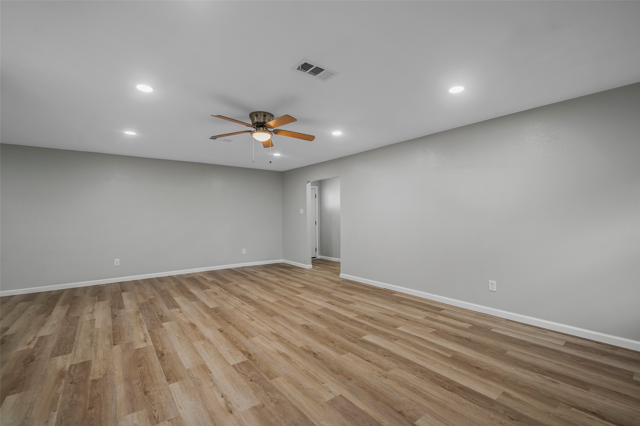 12006 Unison Road Houston, TX 77044 - Photo 2 of 26