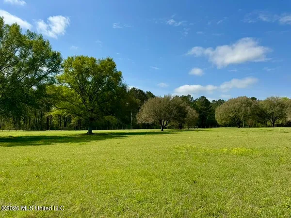 $142,750 | 9 Green Acres Drive, Canton, MS 39046