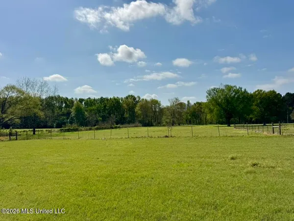 $142,750 | 9 Green Acres Drive, Canton, MS 39046