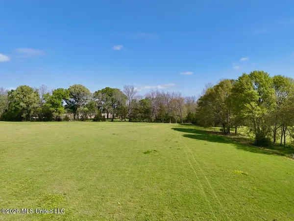 $142,750 | 9 Green Acres Drive, Canton, MS 39046