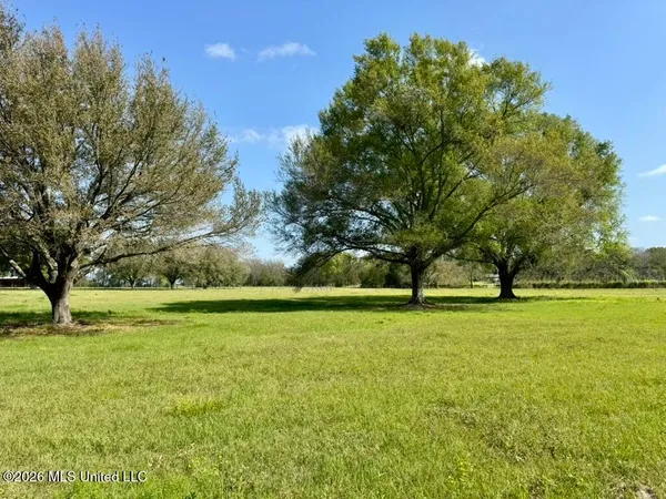 $142,750 | 9 Green Acres Drive, Canton, MS 39046