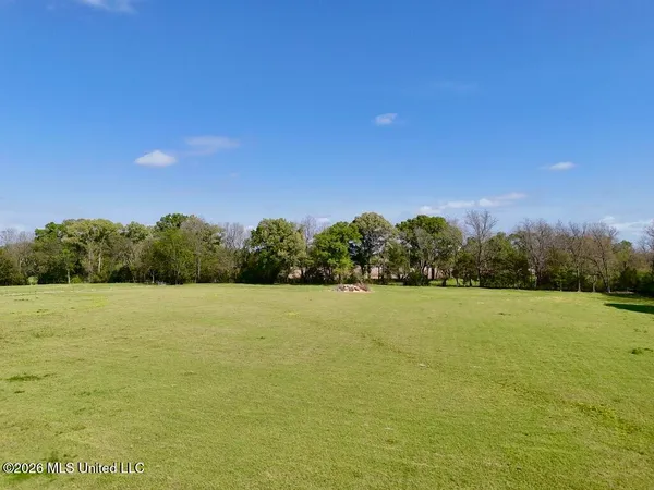 $142,750 | 9 Green Acres Drive, Canton, MS 39046