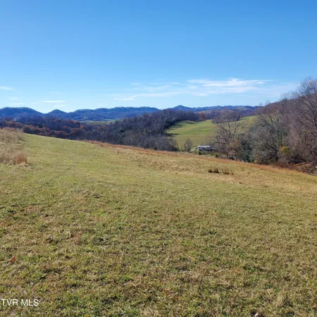 $320,000 | 107 Edgewood/crusenberry Road, Saltville, VA 24370