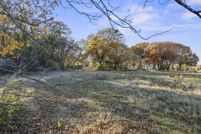 a view of a field of the house