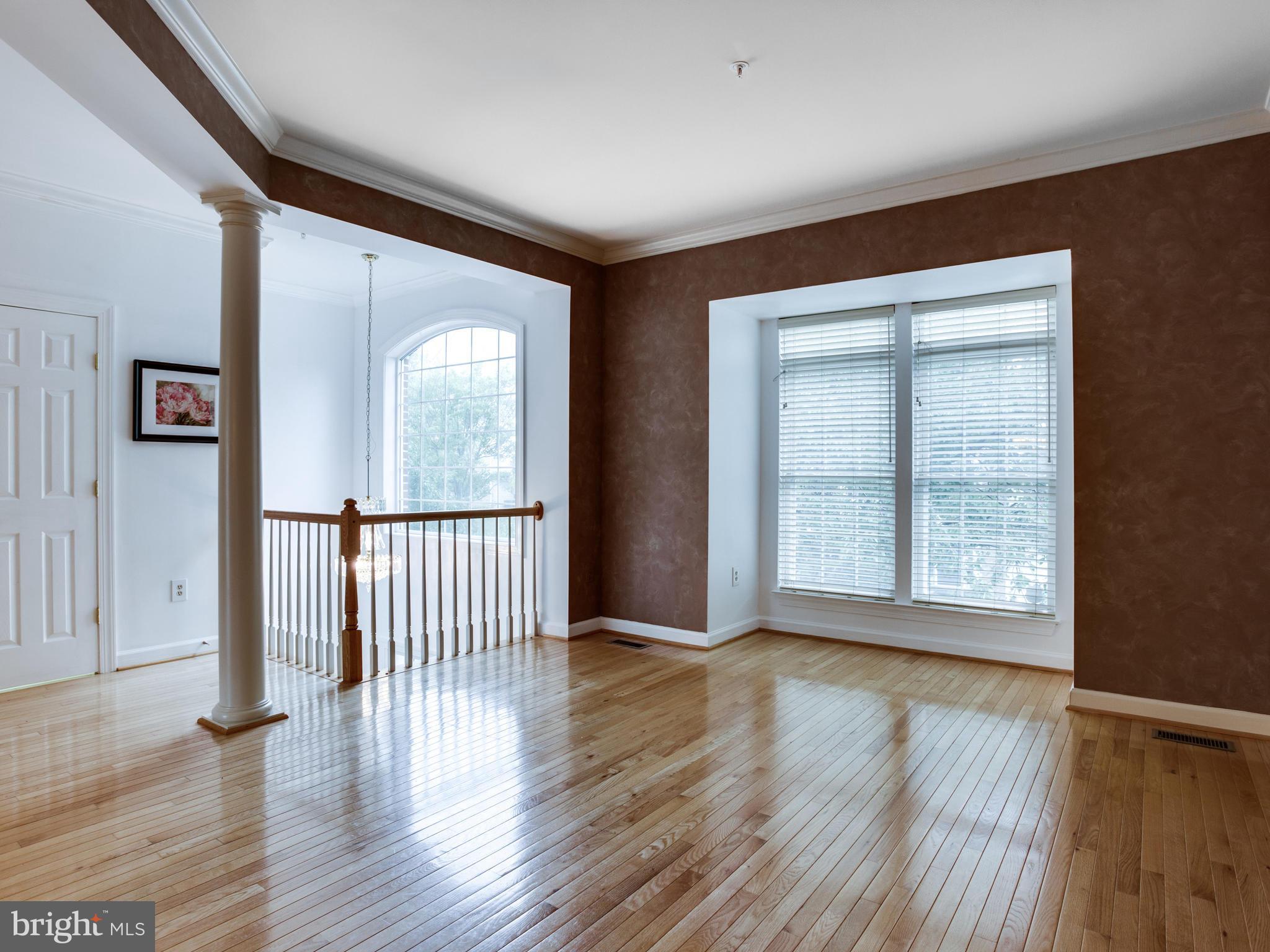 2123 Chippewa Place Silver Spring, MD 20906 - Photo 20 of 30 Living Room
