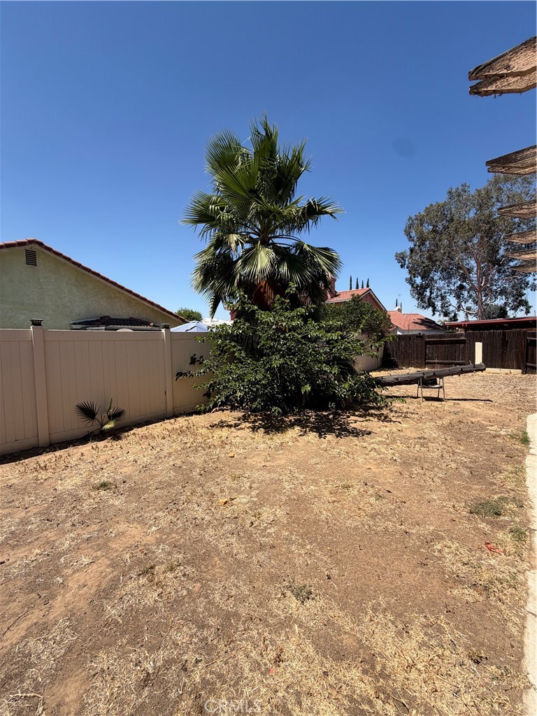 24677 Rugby Lane Moreno Valley, CA 92551 - Photo 41 of 43 Backyard