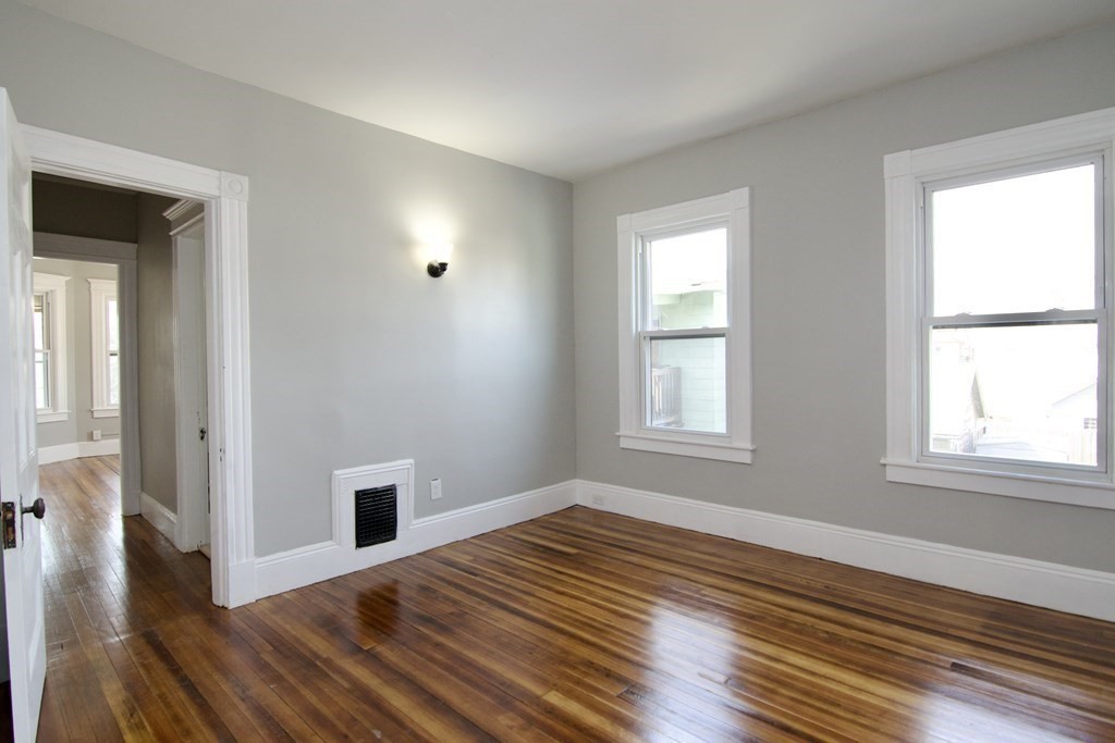 70 Vermont Street Springfield, MA 01108 - Photo 18 of 42