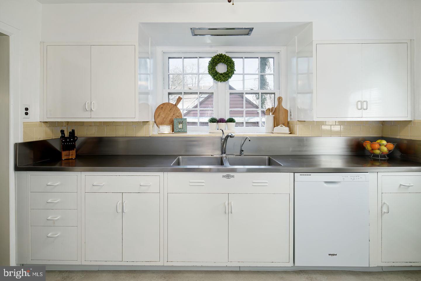 1017 Wellington Road Jenkintown, PA 19046 - Photo 10 of 35 Gallery Image 10