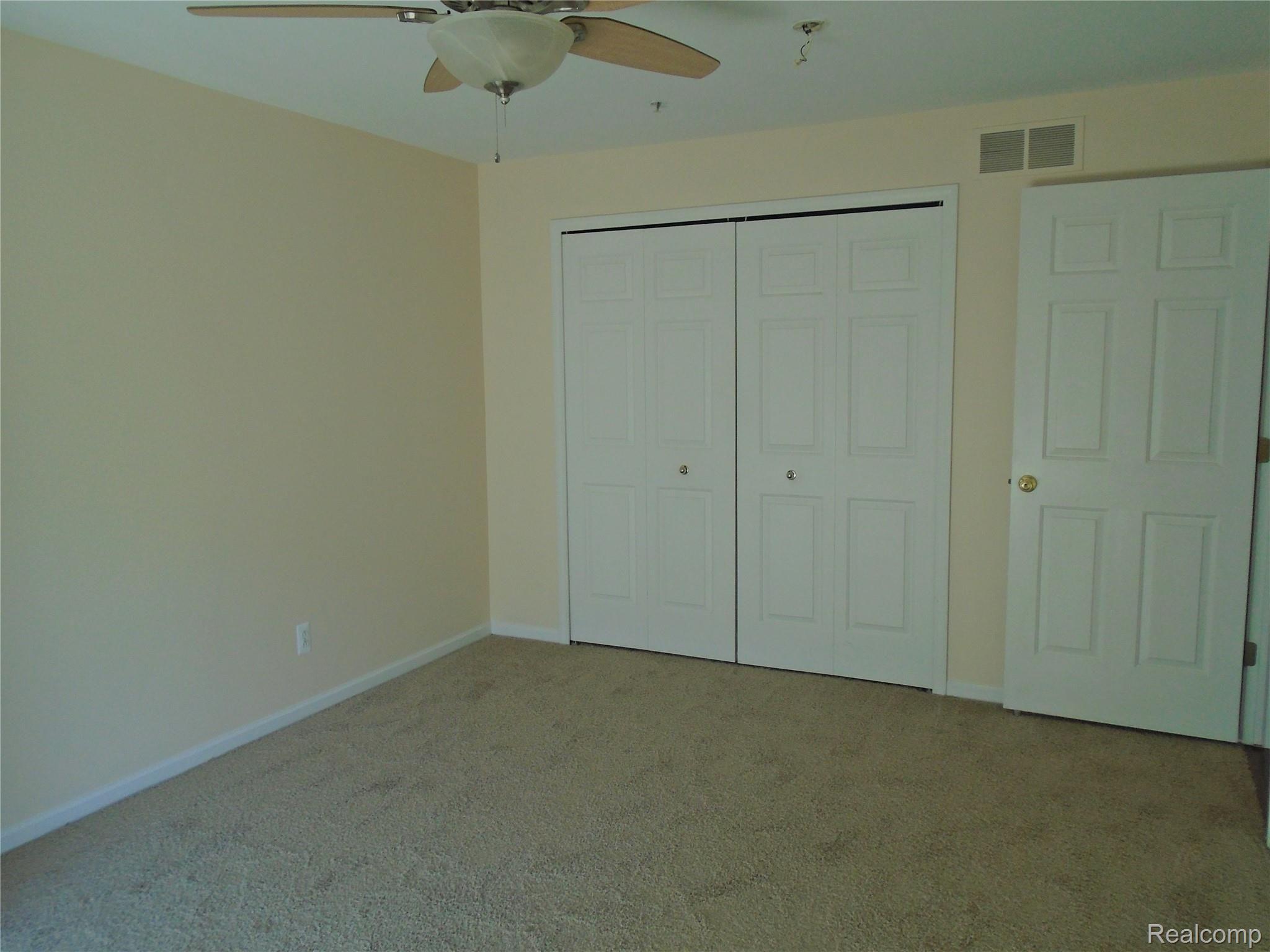 16866 Farmington Road, Unit 63 Livonia, MI 48154 - Photo 31 of 43 DSC00866.JPG
