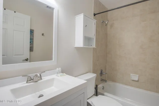 $168,900 | 1282 Beach Boulevard, Unit 208, Biloxi, MS 39530