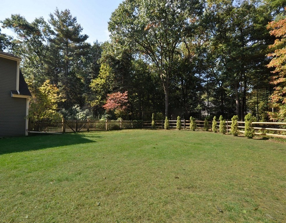 353 Deacon Haynes Road Concord, MA 01742 - Photo 4 of 41