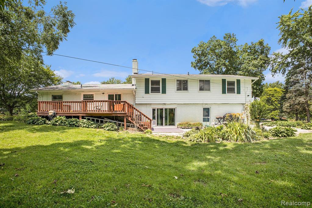 3931 Stonecrest Road West Bloomfield, MI 48322 - Photo 29 of 42 Gallery Image 29