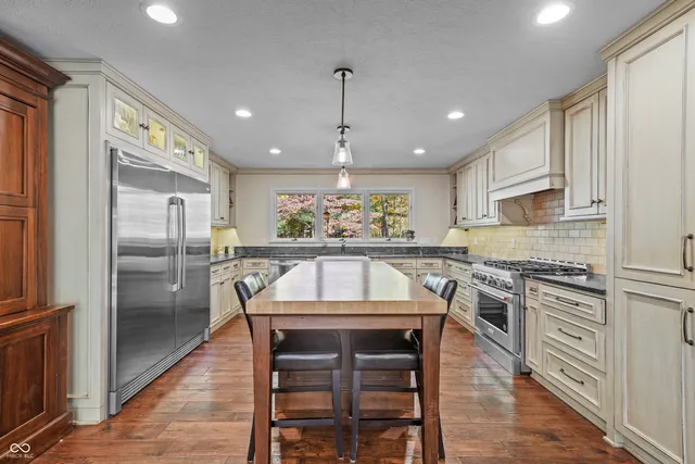 $1,495,000 | 11416 Forest Knoll Circle, Fishers, IN 46037