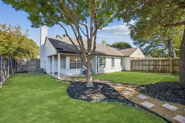 $359,900 | 1424 Broadmoor Drive, Richardson, TX 75082