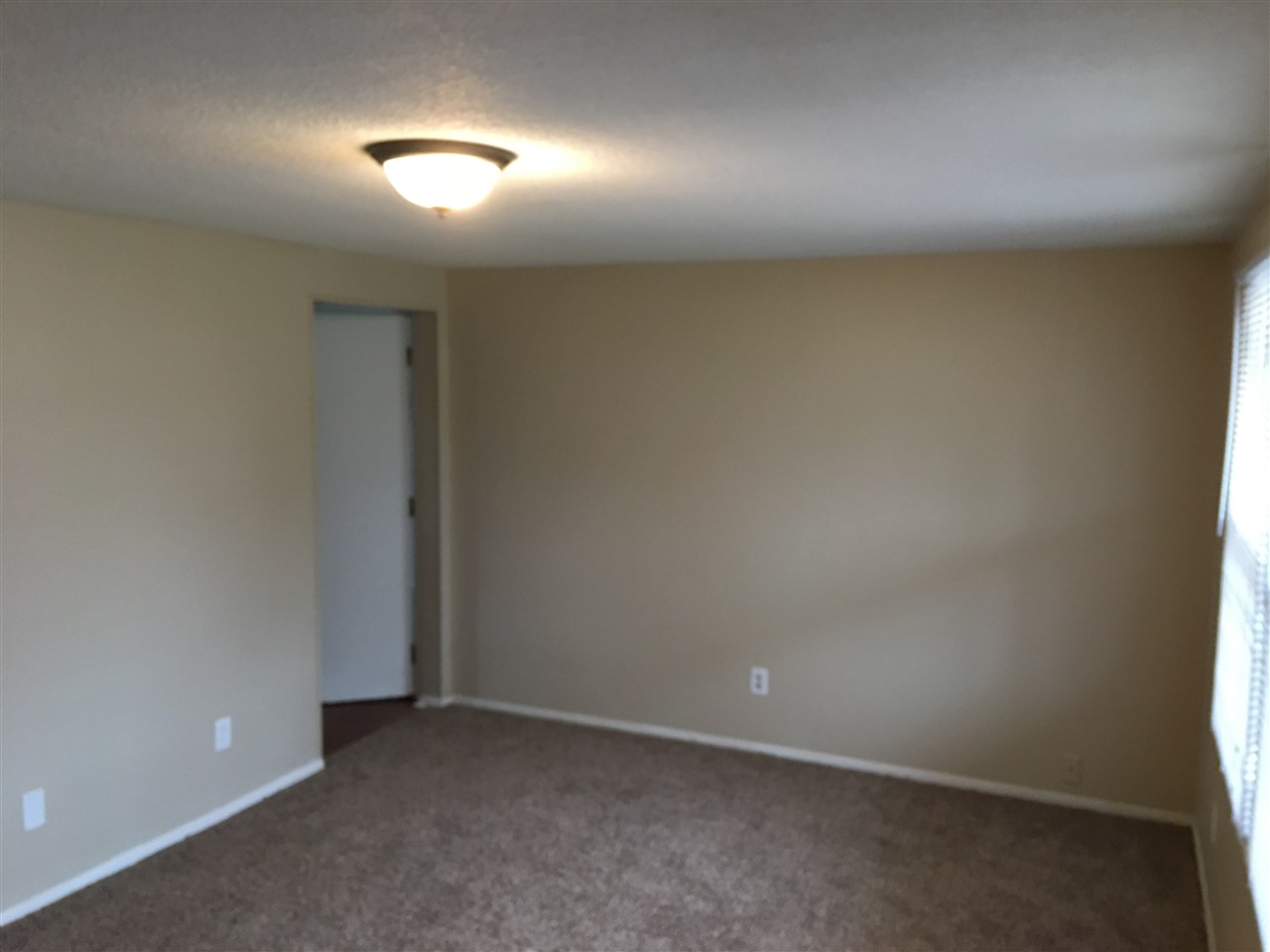 4929 Rothman Road Fort Wayne, IN 46835 - Photo 4 of 30 Gallery Image 4