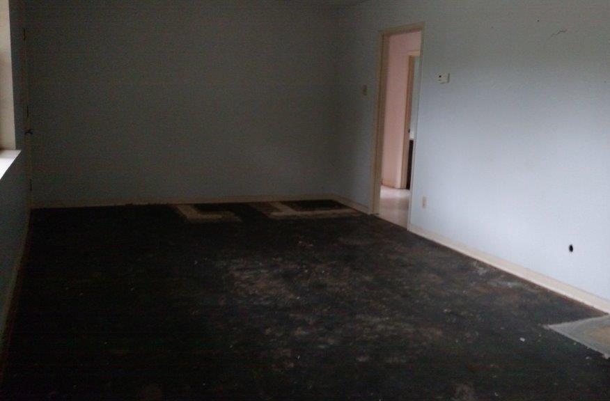 3282 Sylvania Road Vernon, FL 32462 - Photo 5 of 6 Living Room