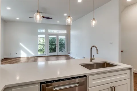 $459,000 | 5711 Ross Avenue, Unit 5, Dallas, TX 75206