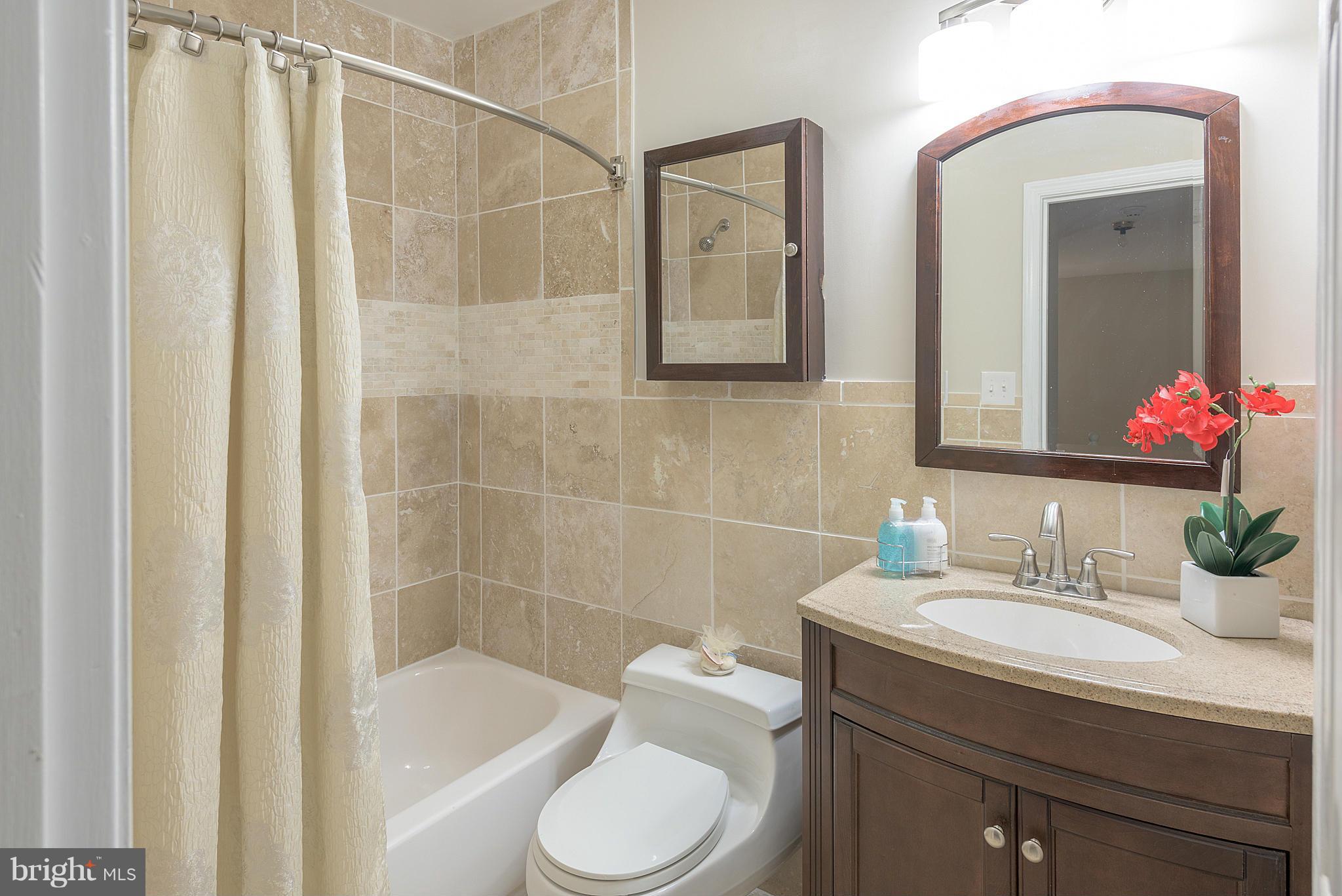 9122 Fisteris Court Springfield, VA 22152 - Photo 15 of 27 Bath