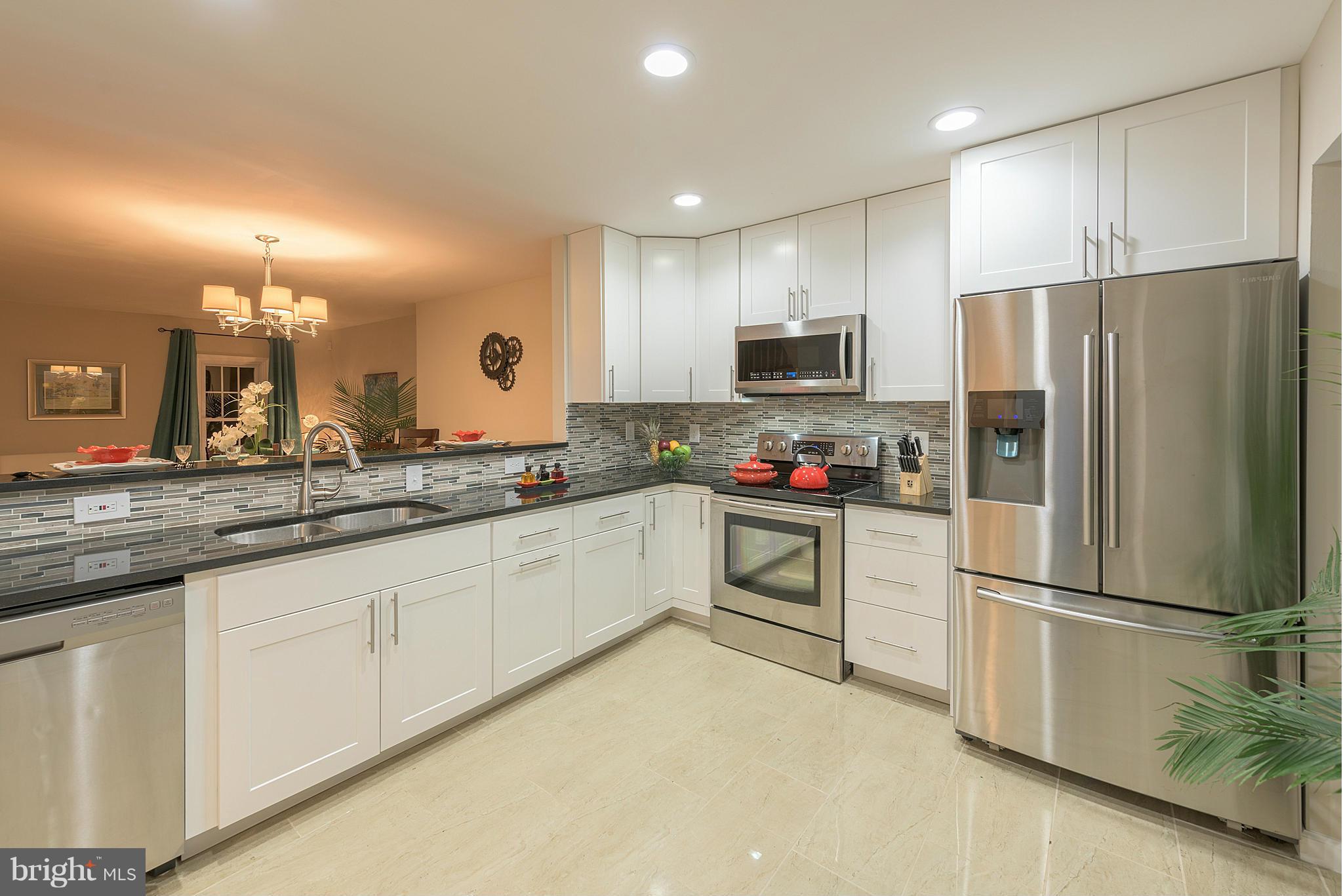 9122 Fisteris Court Springfield, VA 22152 - Photo 3 of 27 Kitchen