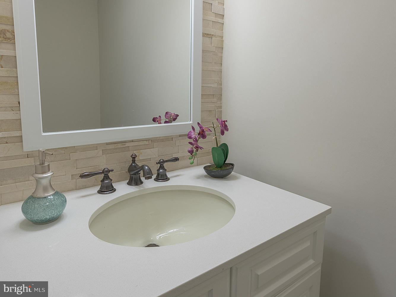 9122 Fisteris Court Springfield, VA 22152 - Photo 10 of 27 Bath