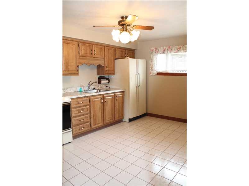 39 Browntown Road Avella, PA 15312 - Photo 5 of 15 Kitchen.