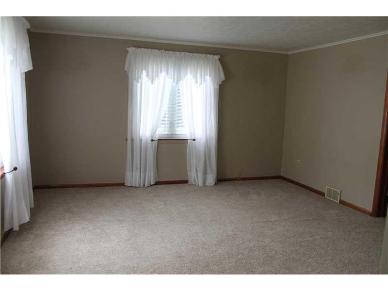 39 Browntown Road Avella, PA 15312 - Photo 8 of 15 Living Room.