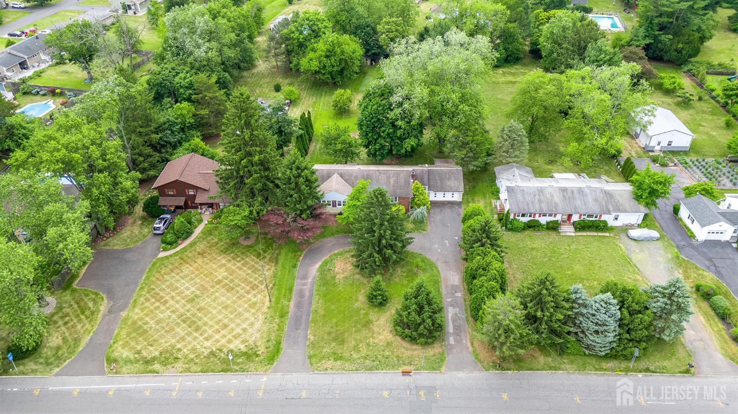 1868 Amwell Road Somerset, NJ 08873 - Photo 29 of 34