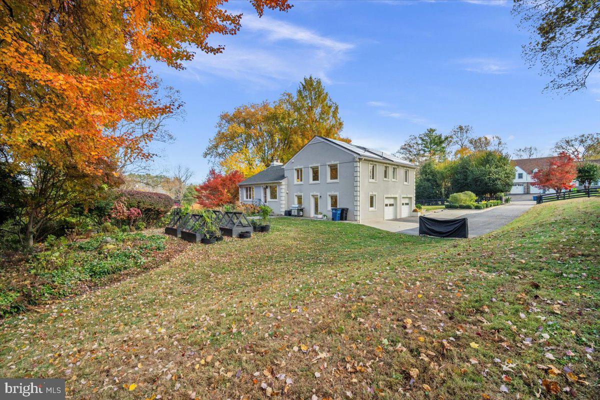 10801 Spring Knoll Drive Potomac, MD 20854 - Photo 75 of 100